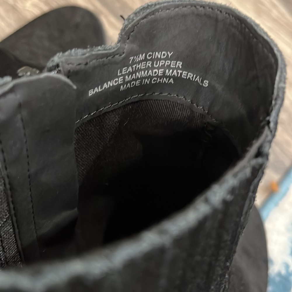 Crown Vintage Black Booties - Picture 6 of 6